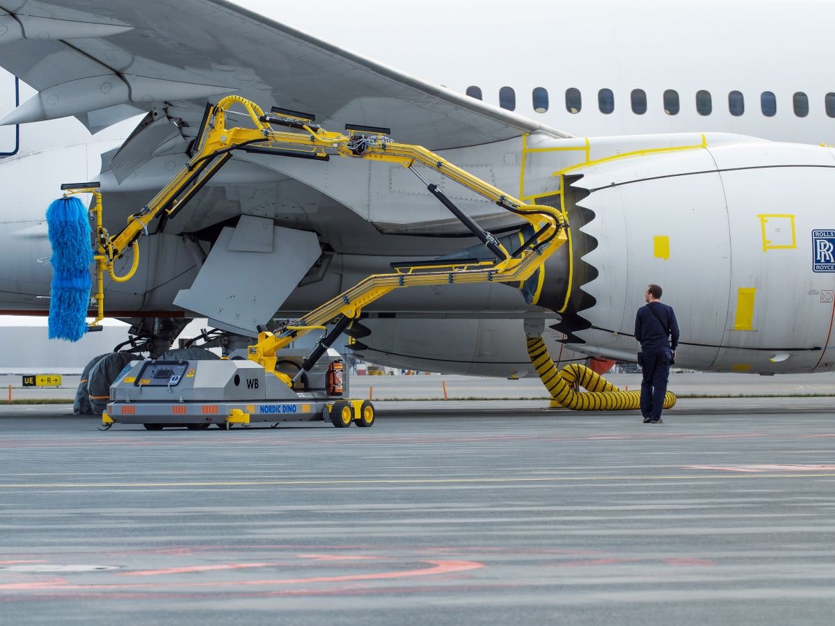 The aerodynamic effects on dirty aircraft in the quest for greater sustainability